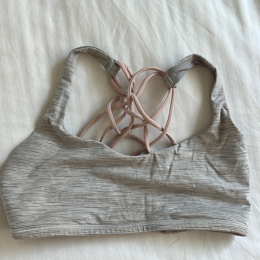 Lulu lemon sports bra